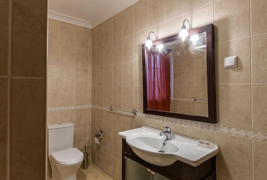 Lagos Suite Luaran gambar