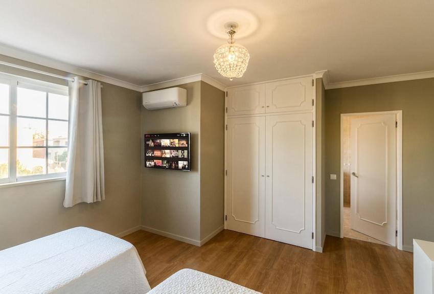 Lagos Suite Luaran gambar