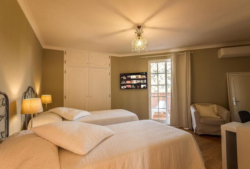 Lagos Suite Luaran gambar