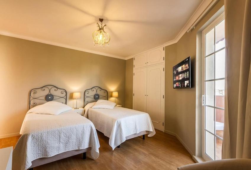 Lagos Suite Luaran gambar